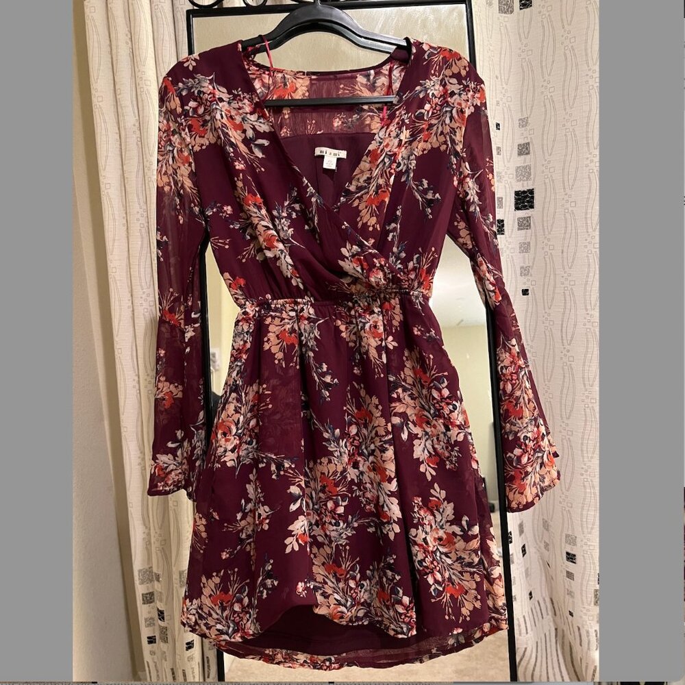 Miami - bell sleeve burgundy floral dress (XS)